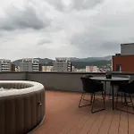 Skylark - Tokyo Penthouse With Jacuzzi, Movie Theater & Panoramic View Apartman Brassó