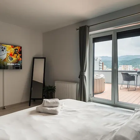 Skylark - Tokyo Penthouse With Jacuzzi, Movie Theater & Panoramic View