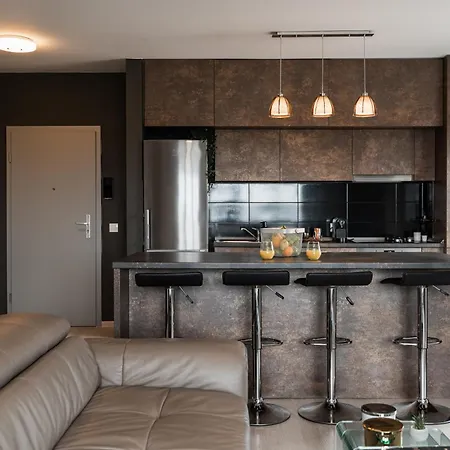 Skylark - Tokyo Penthouse With Jacuzzi, Movie Theater & Panoramic View *