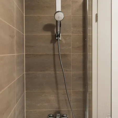 Skylark - Tokyo Penthouse With Jacuzzi, Movie Theater & Panoramic View * Brașov