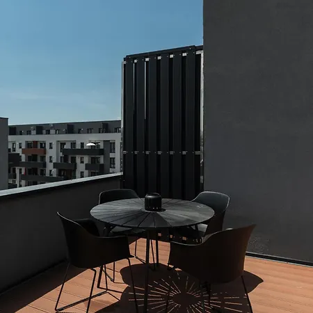 Skylark - Tokyo Penthouse With Jacuzzi, Movie Theater & Panoramic View Apartament Brașov