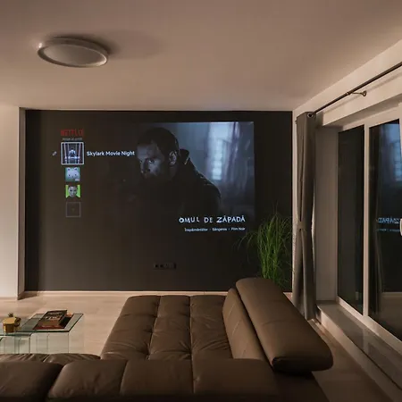 Daire Skylark - Tokyo Penthouse With Jacuzzi, Movie Theater & Panoramic View *