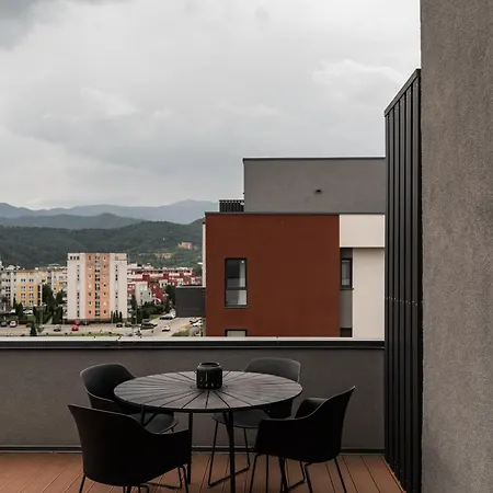 Skylark - Tokyo Penthouse With Jacuzzi, Movie Theater & Panoramic View Apartment Brasov