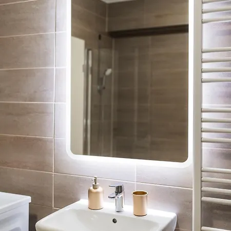 Skylark - Tokyo Penthouse With Jacuzzi, Movie Theater & Panoramic View