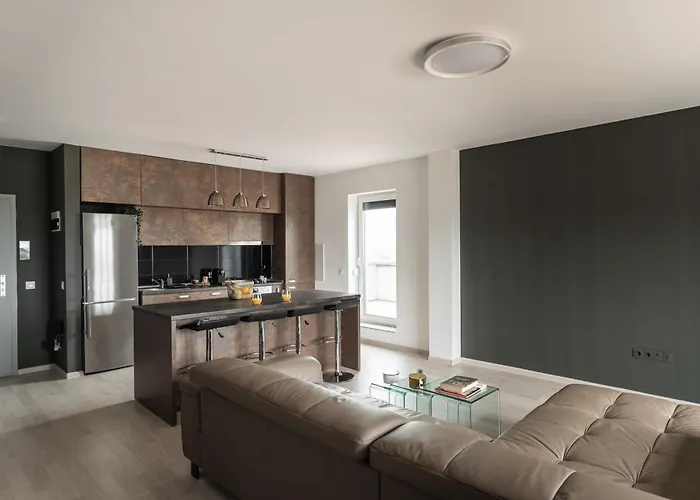 Skylark - Tokyo Penthouse With Jacuzzi, Movie Theater & Panoramic View Apartment Brasov