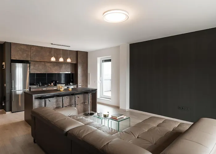 Skylark - Tokyo Penthouse With Jacuzzi, Movie Theater & Panoramic View *